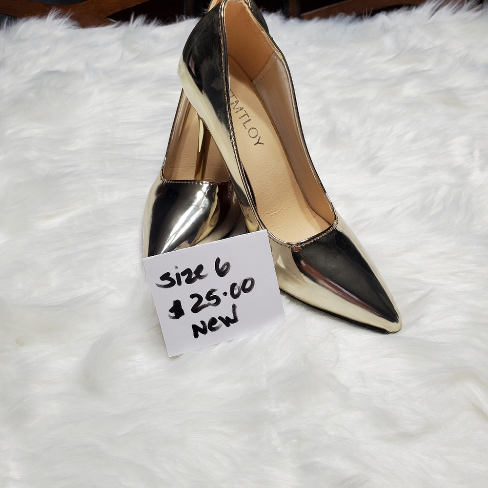 Shoes - Picture 13 of 14